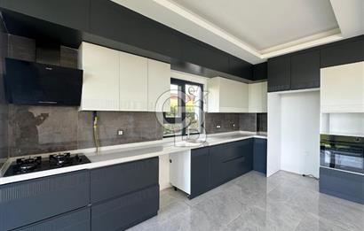 ÇANAKKALE KARACAÖREN SİTE İÇİNDE TAM MÜSTAKİL BAHÇELİ 4+1 VİLLA