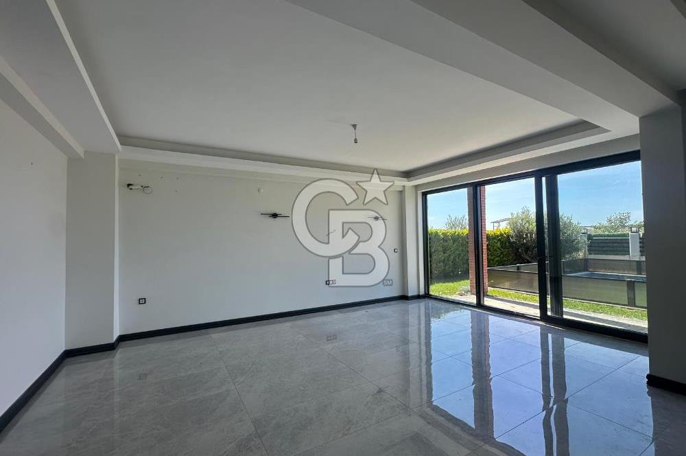 ÇANAKKALE KARACAÖREN SİTE İÇİNDE TAM MÜSTAKİL BAHÇELİ 4+1 VİLLA