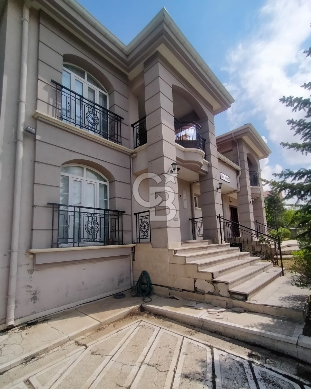 Ankara Lalahanda Muhteşem Bahçeli Özel Tasarım Lüks Villa