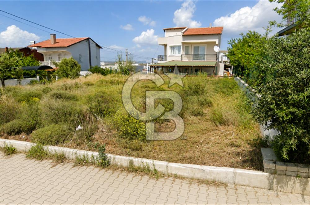 Seferihisar Akarca'da Satılık Köşe Arsa