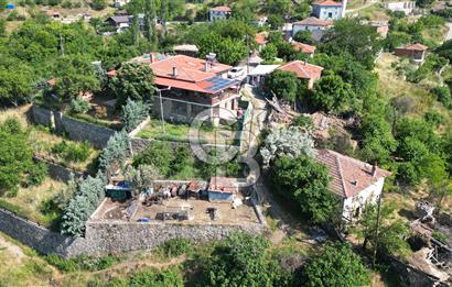 ÇANAKKALE TOLUKLAR KÖYÜ, KAZ DAĞLARI YAMACINDA SATILIK TAŞ EV