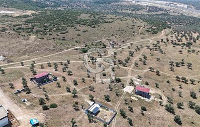 Bergama' da deniz manzaralı, merkeze yakın villa imarlı arsa