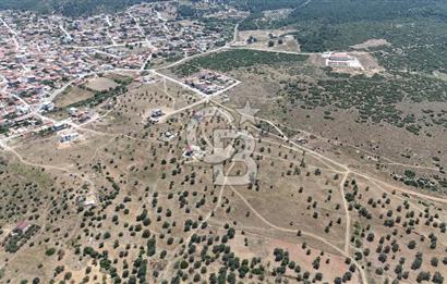 Bergama' da deniz manzaralı, merkeze yakın villa imarlı arsa