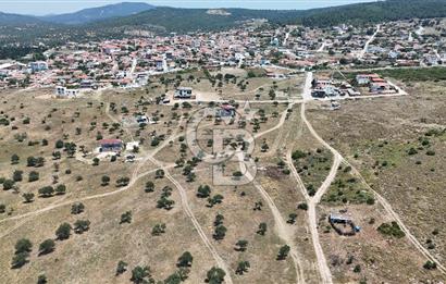 Bergama' da deniz manzaralı, merkeze yakın villa imarlı arsa