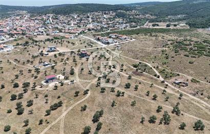 Bergama' da deniz manzaralı, merkeze yakın villa imarlı arsa