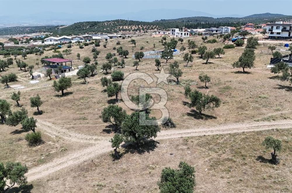 Bergama' da deniz manzaralı, merkeze yakın villa imarlı arsa