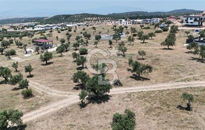Bergama' da deniz manzaralı, merkeze yakın villa imarlı arsa