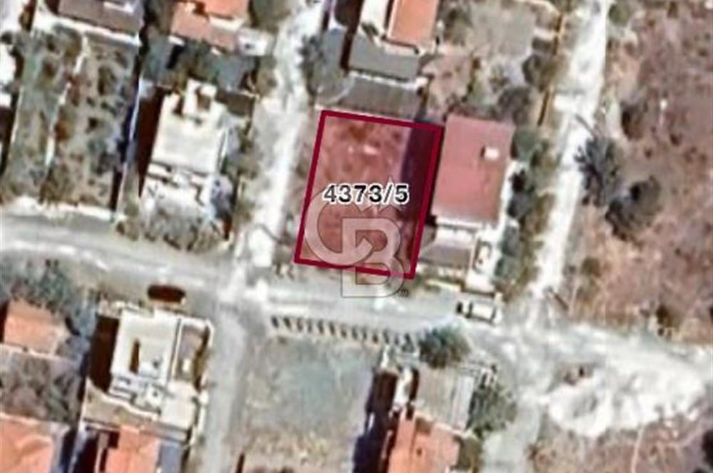 Seferihisar Akarca'da Satılık Köşe Arsa