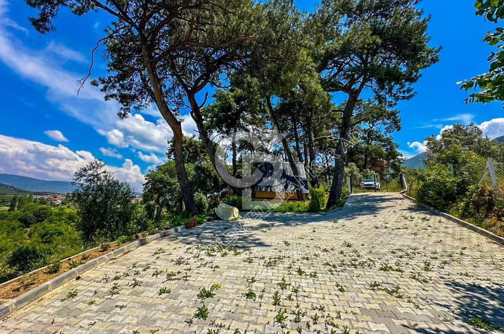 İZMİR GÖKÇEALANDA 9 DÖNÜM DOĞA İÇERİSİNDE SATILIK ÇİFTLİK EVİ