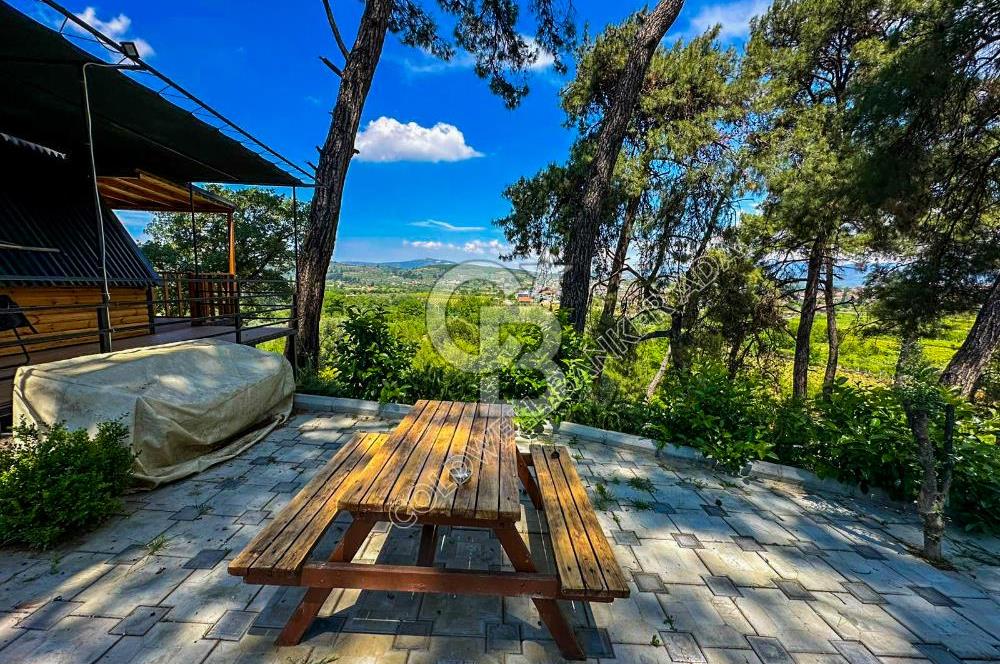 İZMİR GÖKÇEALANDA 9 DÖNÜM DOĞA İÇERİSİNDE SATILIK ÇİFTLİK EVİ