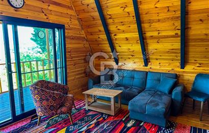 İZMİR GÖKÇEALANDA 9 DÖNÜM DOĞA İÇERİSİNDE SATILIK ÇİFTLİK EVİ