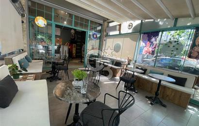 Bornovada İşlek Konumda Hazır Devren Kiralık Kafe