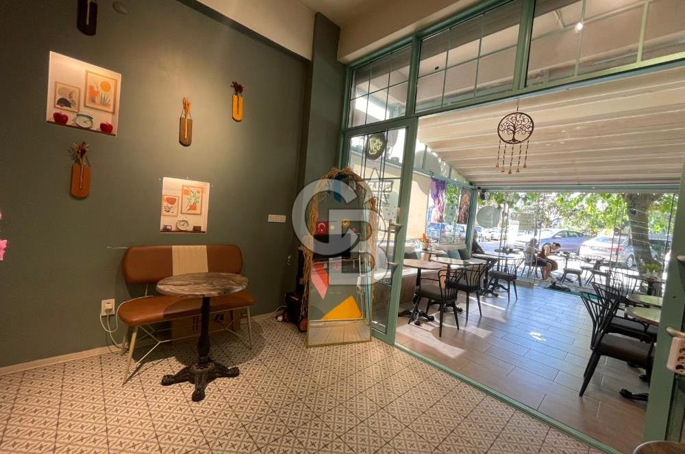 Bornovada İşlek Konumda Hazır Devren Kiralık Kafe