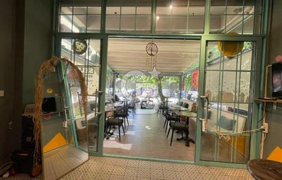Bornovada İşlek Konumda Hazır Devren Kiralık Kafe