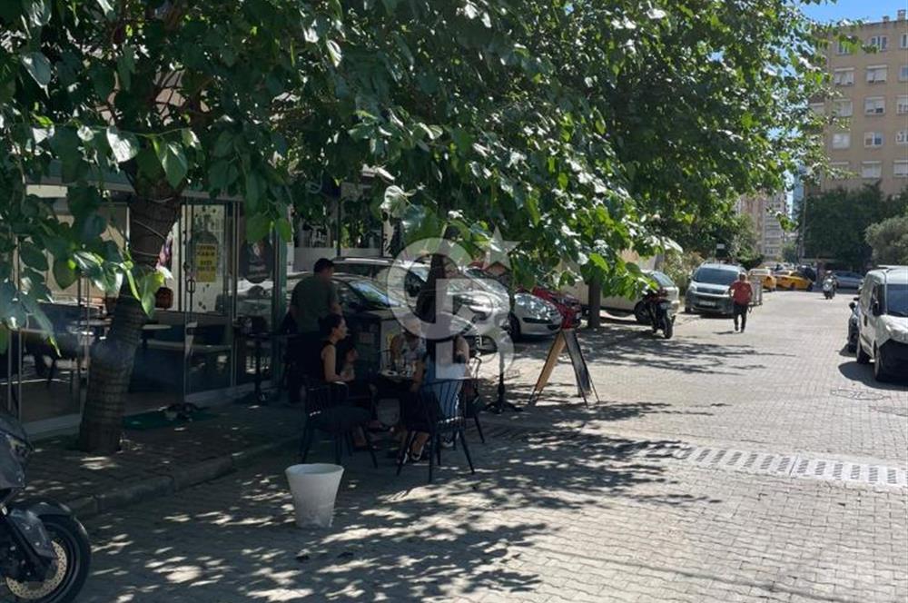 Bornovada İşlek Konumda Hazır Devren Kiralık Kafe