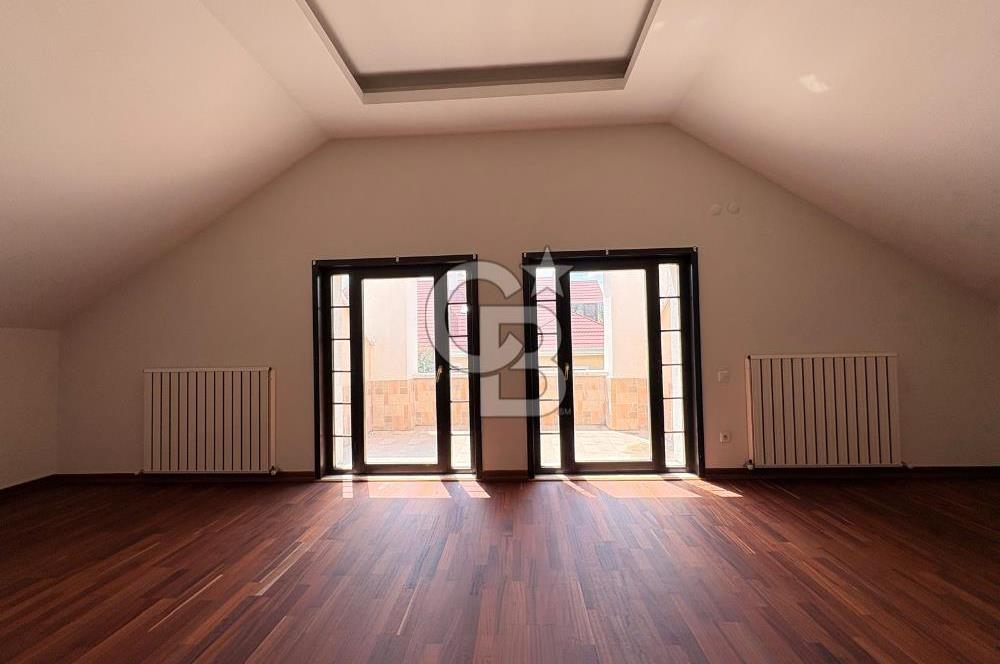 Angora Altınbel Villaları, Köşe ve Geniş Bahçeli Kiralık Villa