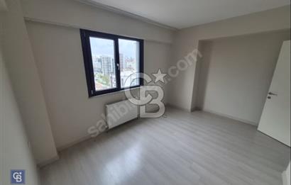 Şerifali Tatlısu'da site de kapalı mutfaklı 2+1 Satılık Daire