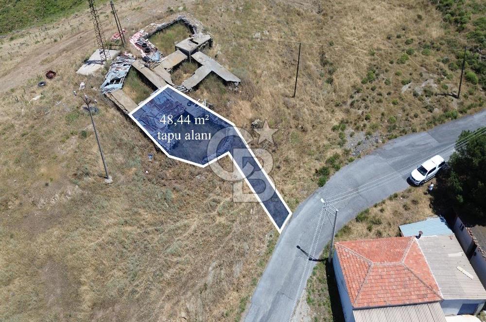 Karaburun Sarpıncık Köyünde Deniz ve Doğa Manzaralı Tarla