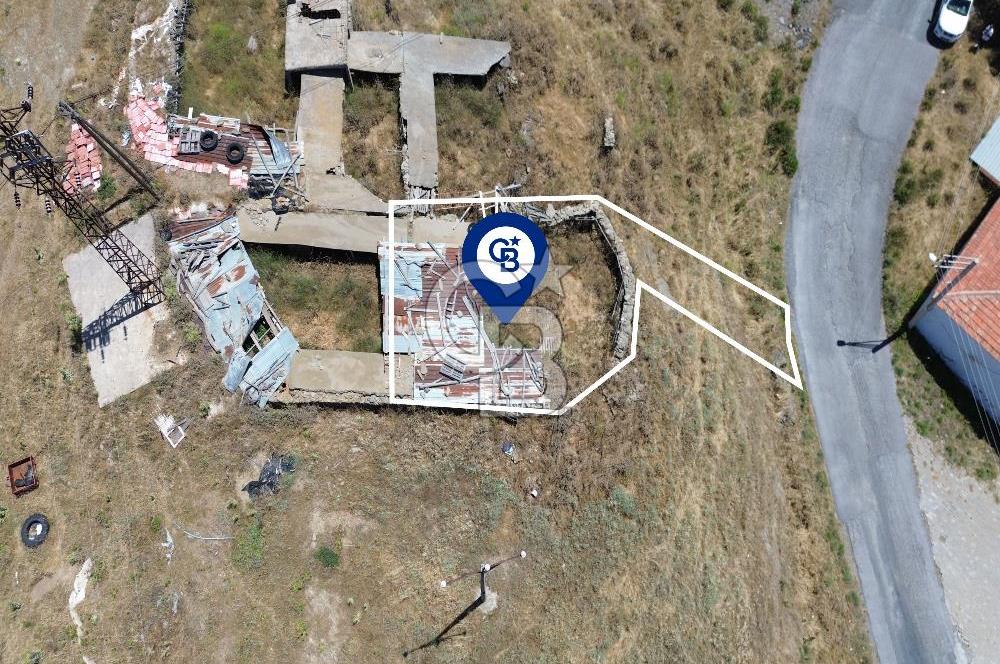 Karaburun Sarpıncık Köyünde Deniz ve Doğa Manzaralı Tarla