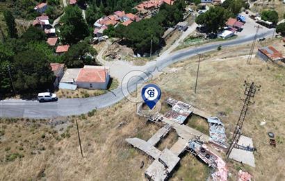 Karaburun Sarpıncık Köyünde Deniz ve Doğa Manzaralı Tarla
