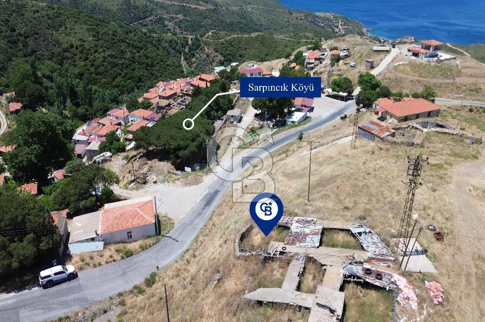 Karaburun Sarpıncık Köyünde Deniz ve Doğa Manzaralı Tarla