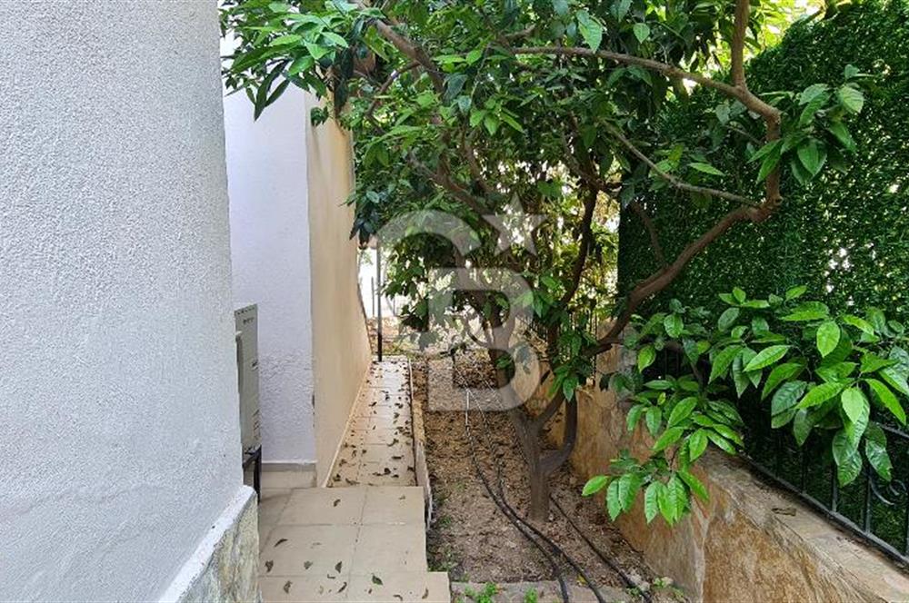 CB YALI'dan 311m² ARSA İÇİNDE TRİPLEKS 5+1 DENİZ MANZARALI VİLLA