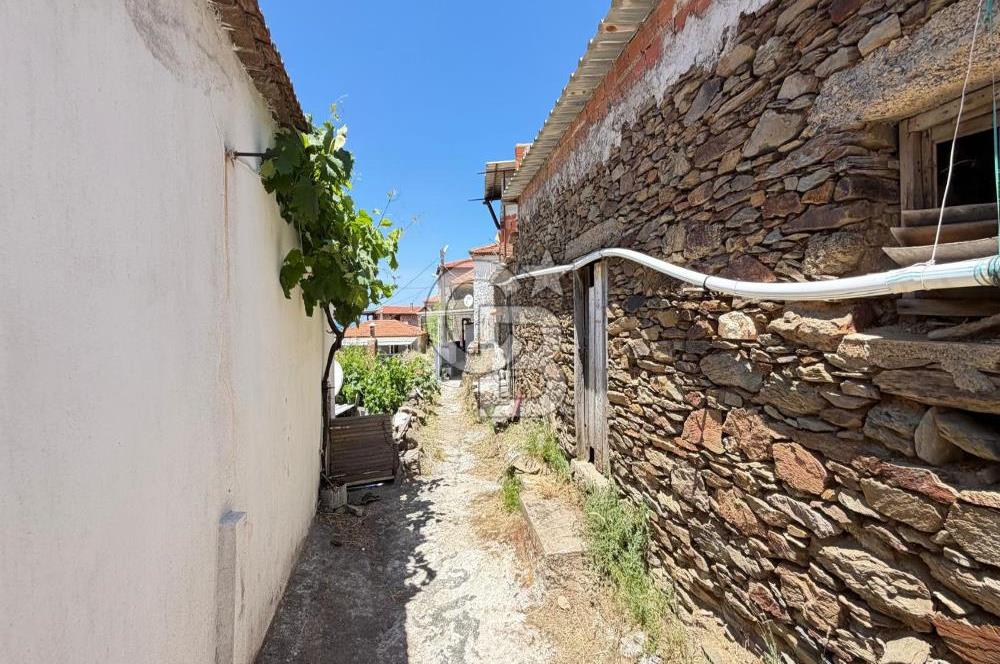Karaburun Sarpıncık Köy Merkezinde Satılık Arsa