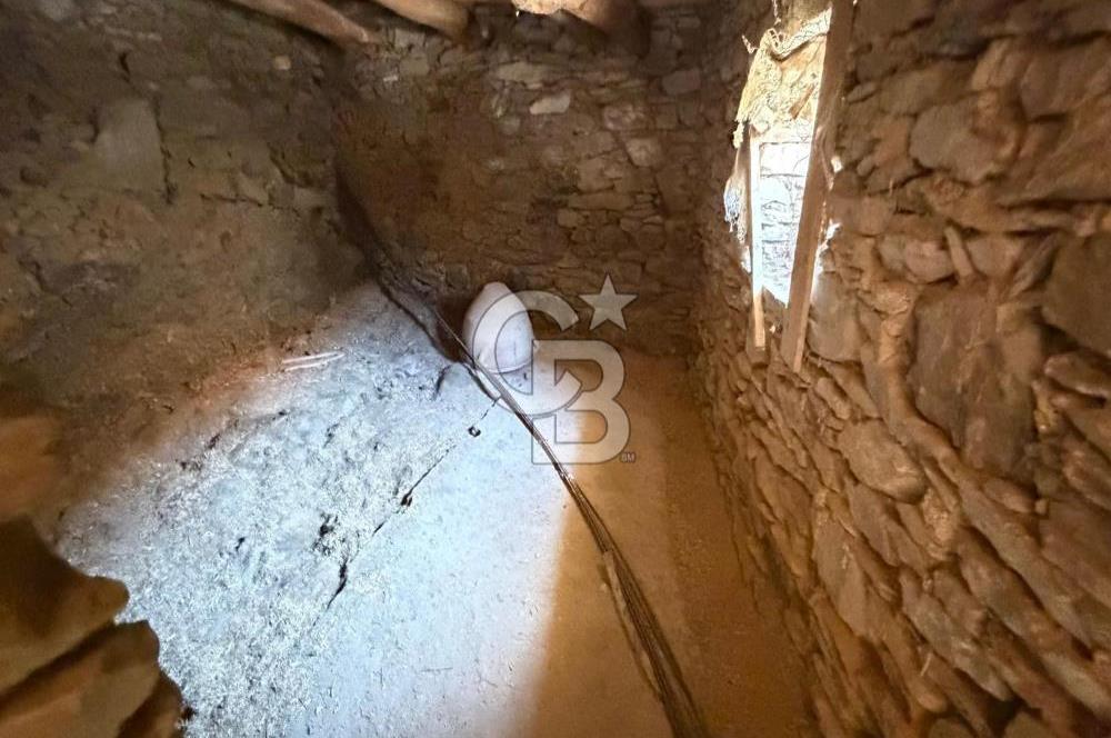 Karaburun Sarpıncık Köy Merkezinde Satılık Arsa