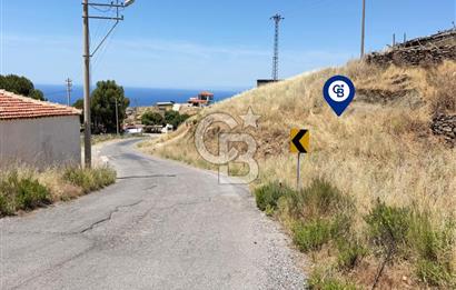 Karaburun Sarpıncık Köyünde Deniz ve Doğa Manzaralı Tarla