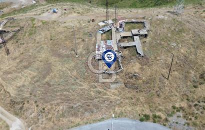 Karaburun Sarpıncık Köyünde Deniz ve Doğa Manzaralı Tarla