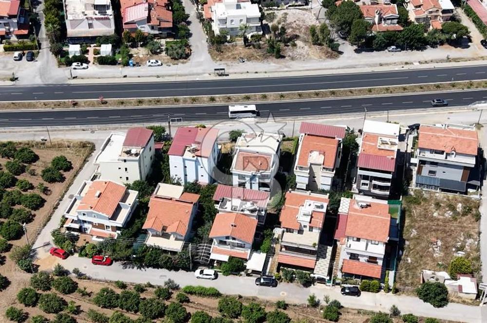 CB YALI'dan 311m² ARSA İÇİNDE TRİPLEKS 5+1 DENİZ MANZARALI VİLLA