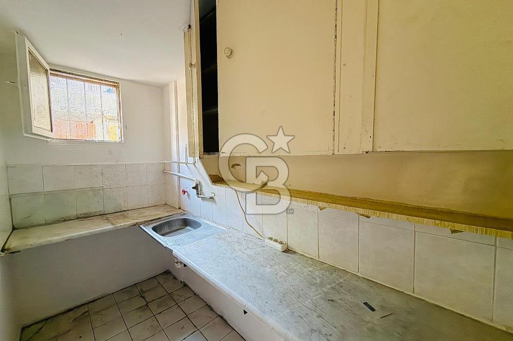 Karşıyaka Çarşı Tiyatro Sokağı Paraleli Kiralık Dükkan & Mağaza