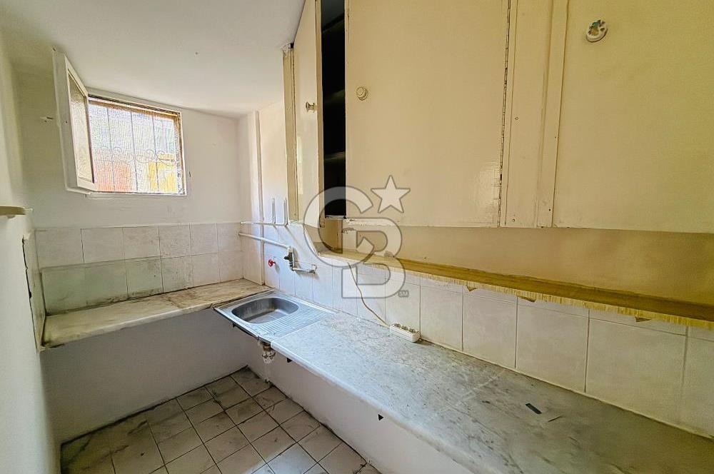 Karşıyaka Çarşı Tiyatro Sokağı Paraleli Kiralık Dükkan & Mağaza