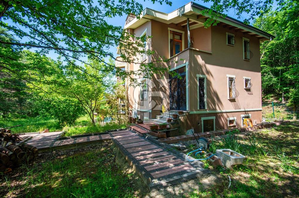 Şile Manşer de Doğa İçinde Satılık Ek İmarlı Villa
