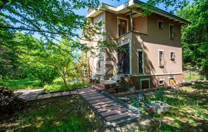 Şile Manşer de Doğa İçinde Satılık Ek İmarlı Villa