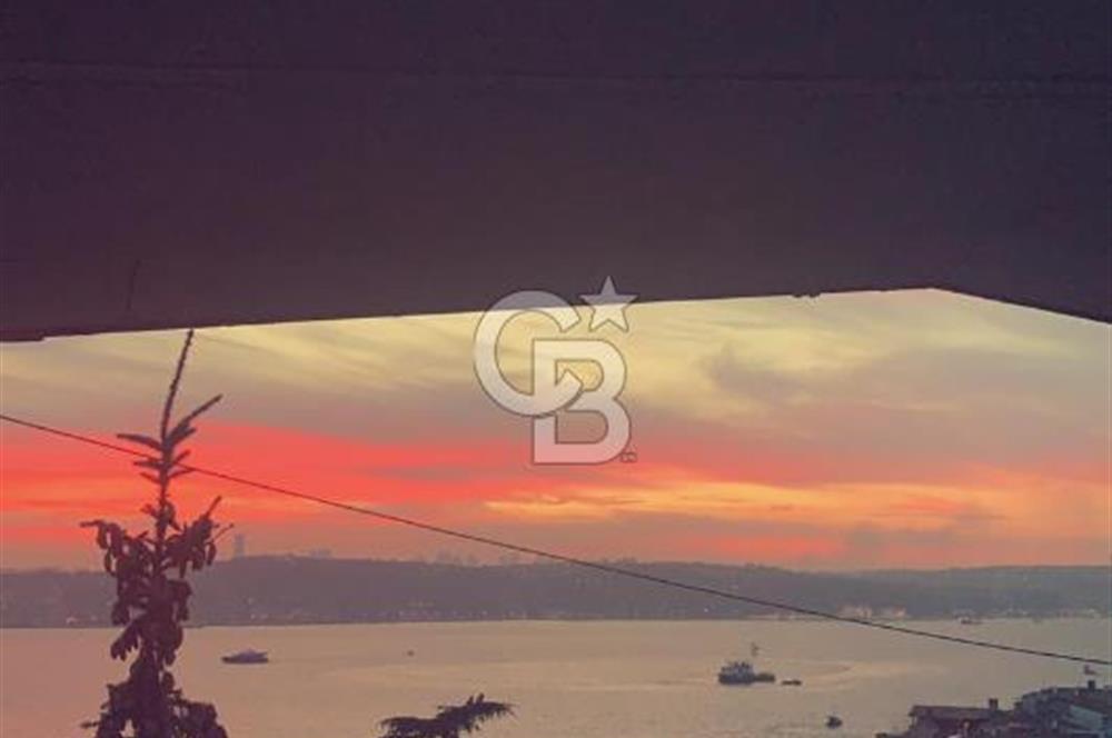Beykoz Merkezde Full Boğaz Manzaralı Satılık 5+1 Lüks Tripleks Villa