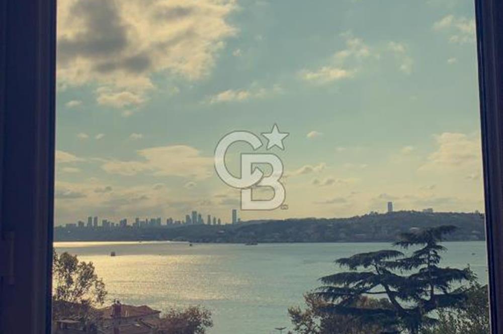 Beykoz Merkezde Full Boğaz Manzaralı Satılık 5+1 Lüks Tripleks Villa