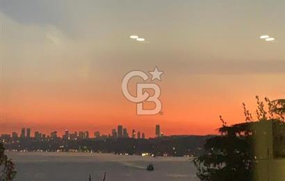 Beykoz Merkezde Full Boğaz Manzaralı Satılık 5+1 Lüks Tripleks Villa
