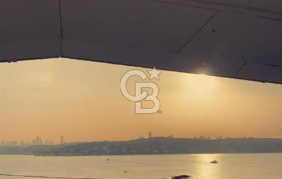 Beykoz Merkezde Full Boğaz Manzaralı Satılık 5+1 Lüks Tripleks Villa