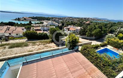ÇEŞME ARDIÇ - PAŞALİMANI 6+1 HAVUZLU EŞYALI KİRALIK VİLLA