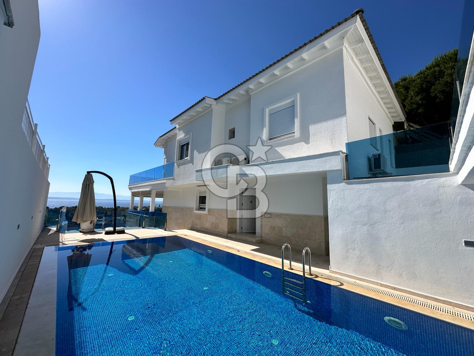 ÇEŞME ARDIÇ - PAŞALİMANI 6+1 HAVUZLU EŞYALI KİRALIK VİLLA