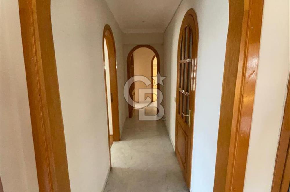 Caddebostan'da Kiralık Geniş 4+1 Güney Cephe Daire