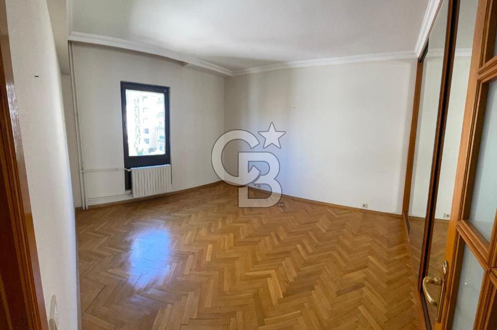 Caddebostan'da Kiralık Geniş 4+1 Güney Cephe Daire