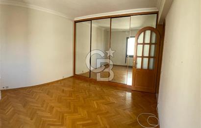 Caddebostan'da Kiralık Geniş 4+1 Güney Cephe Daire