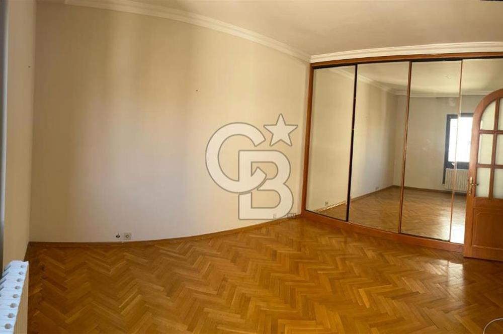 Caddebostan'da Kiralık Geniş 4+1 Güney Cephe Daire