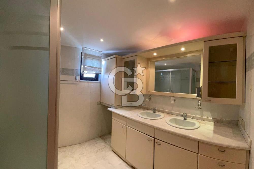 Caddebostan'da Kiralık Geniş 4+1 Güney Cephe Daire