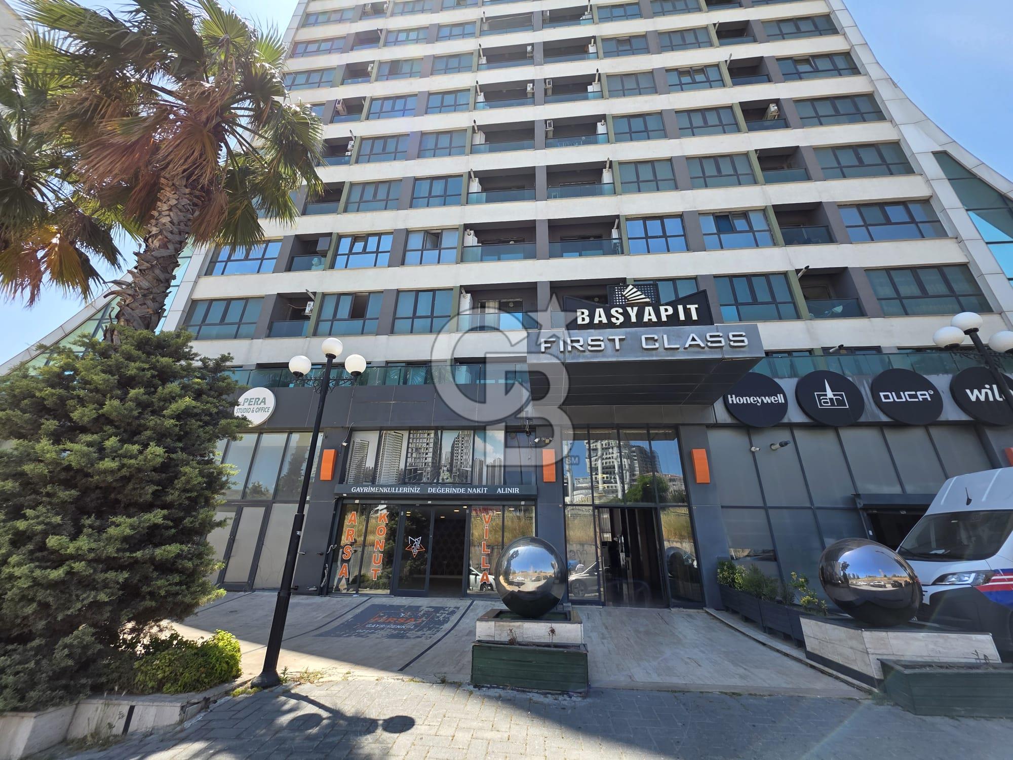 Esenyurt Akevler Mah.E5 Üzeri Satılık 100 M2 Depolu Dükkan