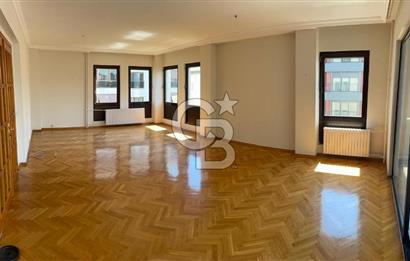 Caddebostan'da Kiralık Geniş 4+1 Güney Cephe Daire
