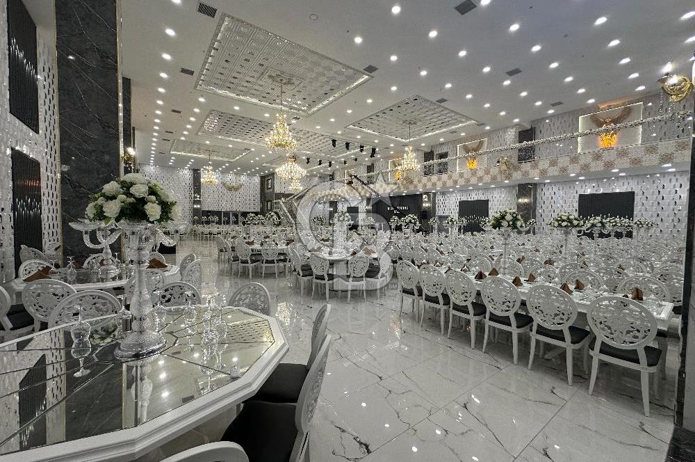İVEDİK OSB KÖŞE İVEDİK PLAZA 1400 M2 SATILIK DÜKKAN 