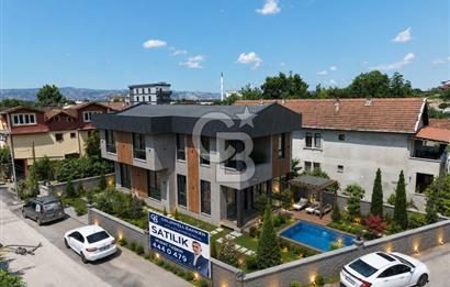 BAŞİSKELE'DE 4+1 383 m² ARSA İÇİNDE HAVUZLU SATILIK VİLLA